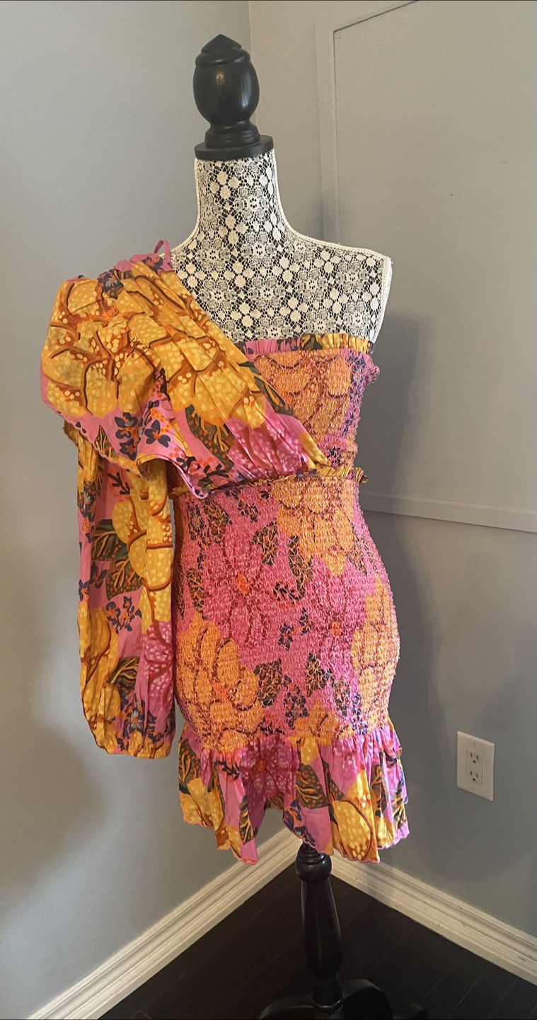 Stunning Floral Print One-Shoulder. Mini Dress