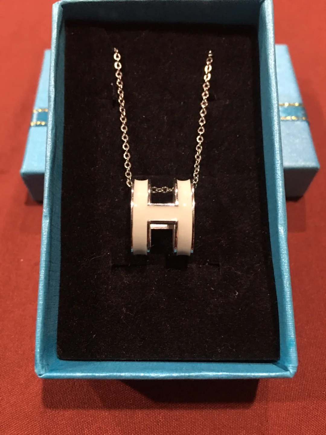 Silver and Light Green Letter Pendant Necklace thumbnail