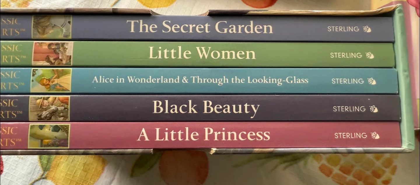 💚Assortment of Children's Books 🥕 image indicator(2)