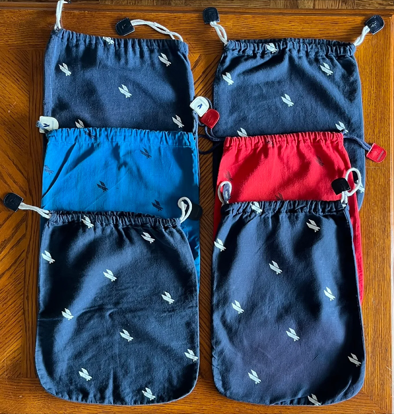 Assortment of American Airlines Vintage Drawstring Bags thumbnail