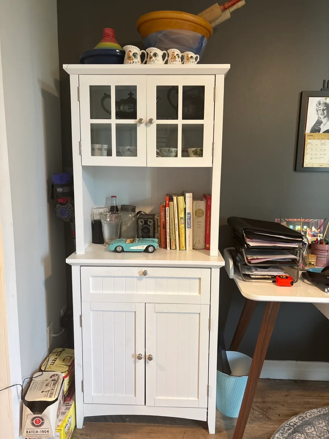 White Kitchen Cabinet thumbnail