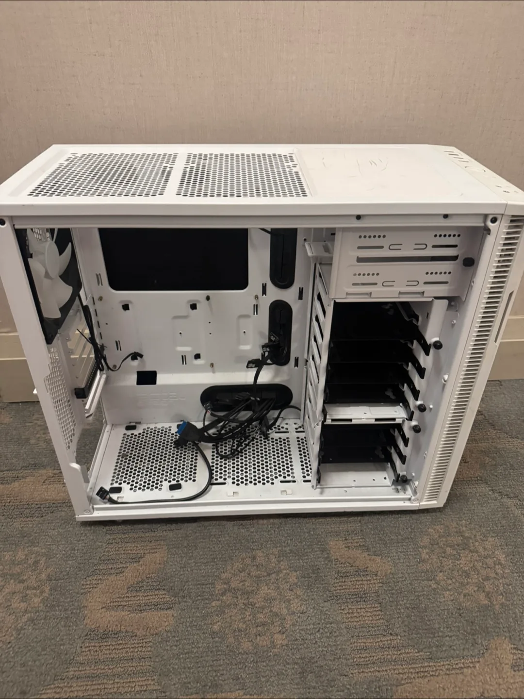 Fractal Design Define R5 White ATX Mid Tower PC Case thumbnail