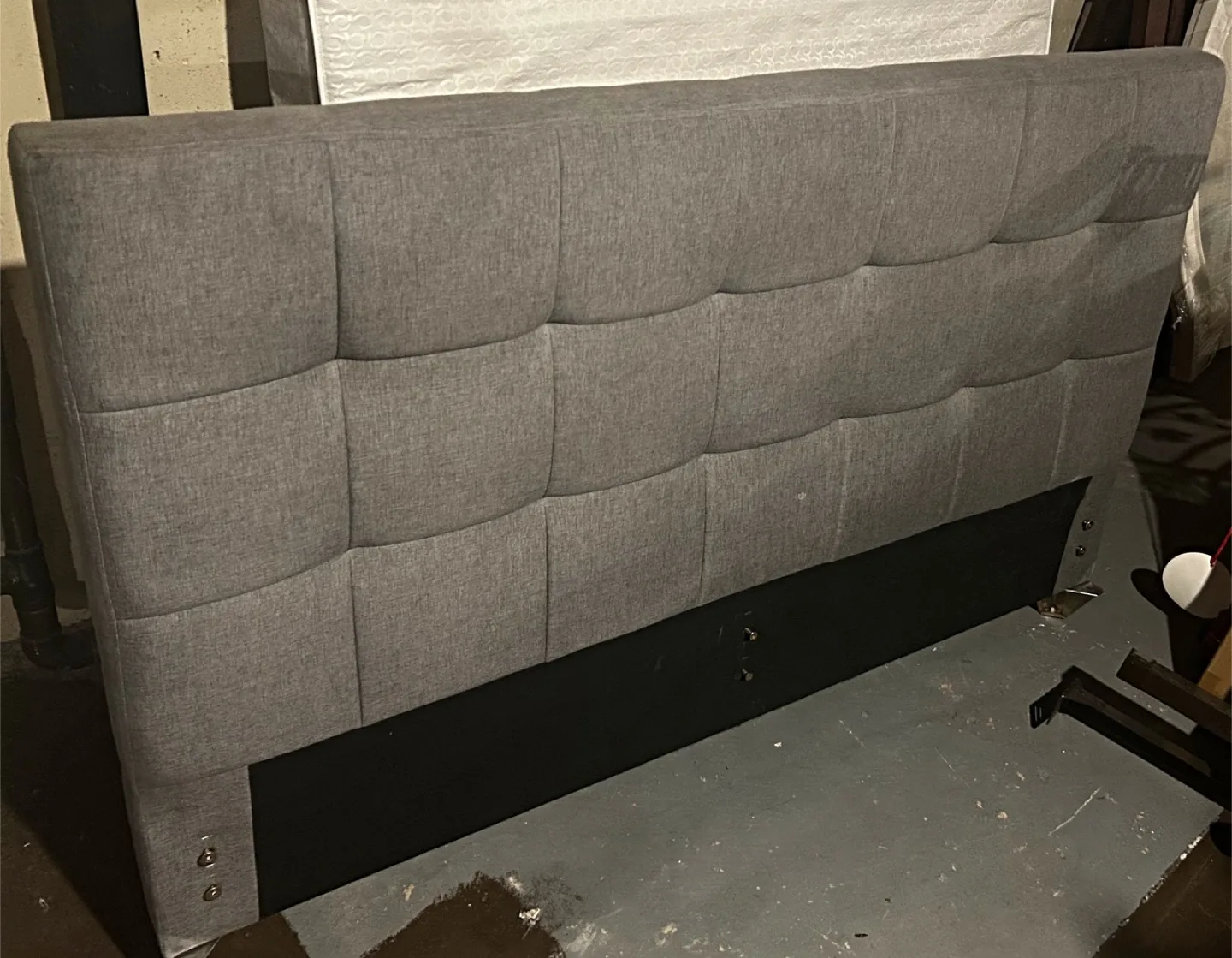 Grey Tufted Headboard image indicator(3)