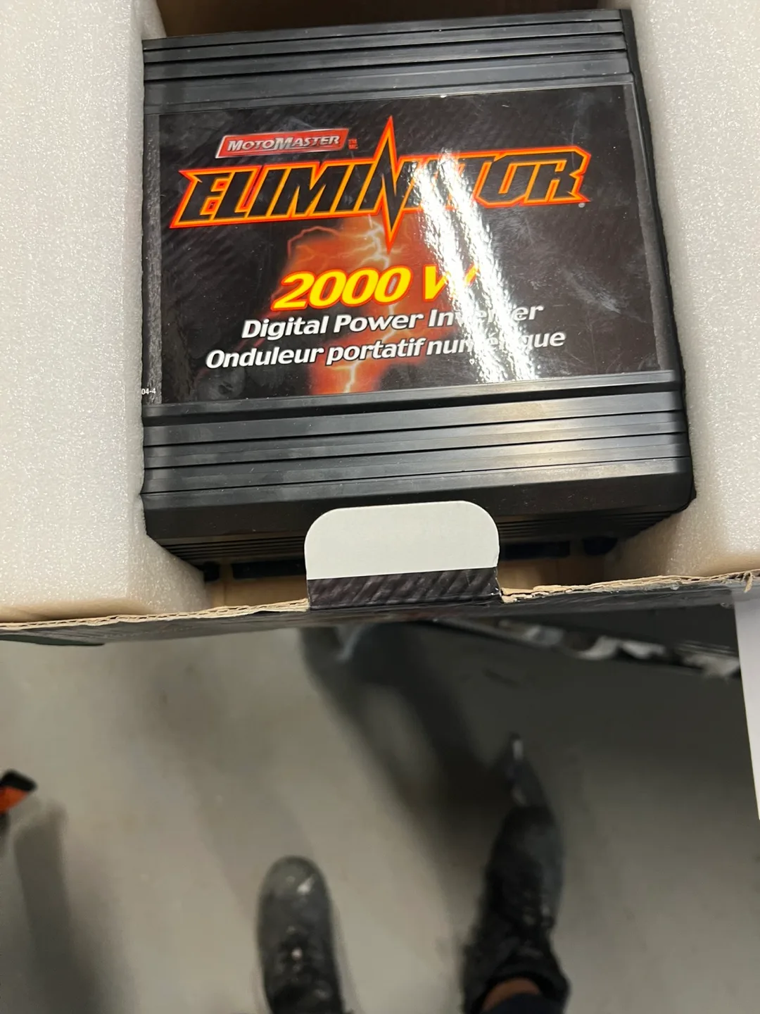 Motomaster Eliminator 2000W Digital Power Inverter thumbnail