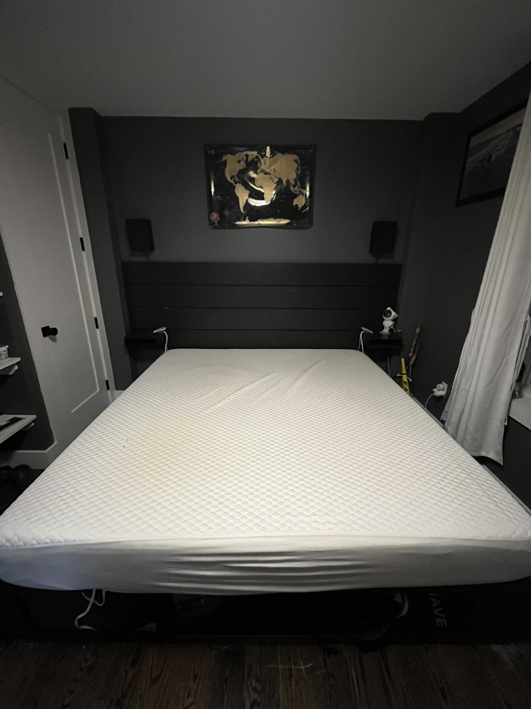 King Size Metal Bed Frame - Black - photo 4