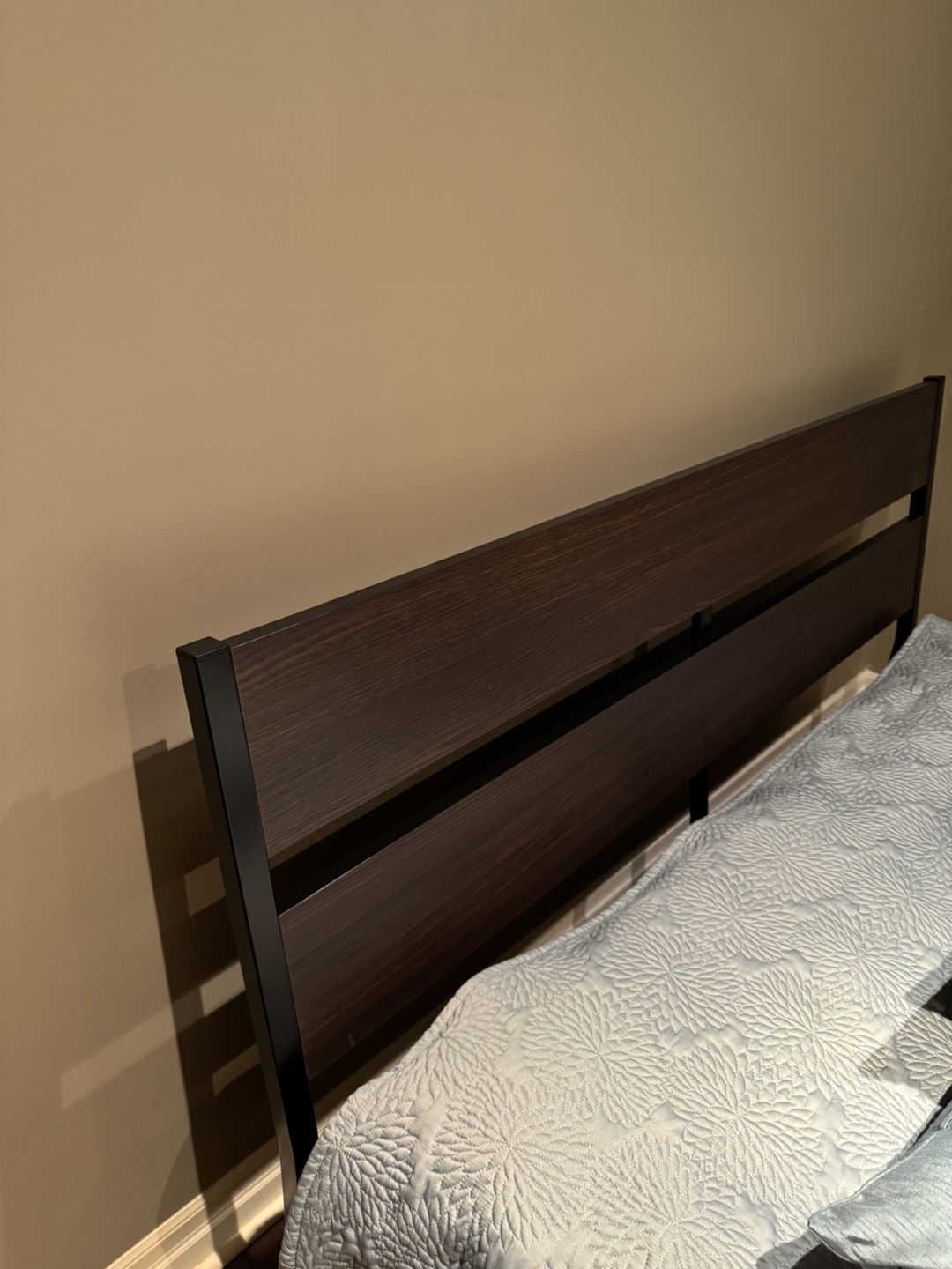 Queen Size Bed Frame - photo 2