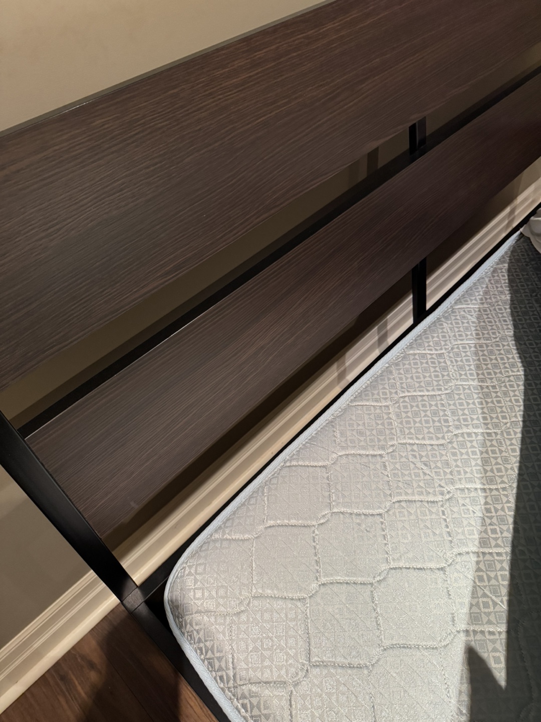 Queen Size Bed Frame - photo 3