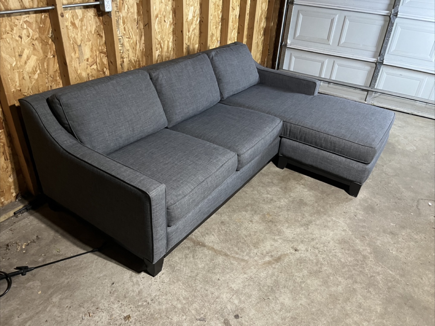 FREE DELIVERY - Modern Gray Sectional w/ Reversible Chaise - photo 3
