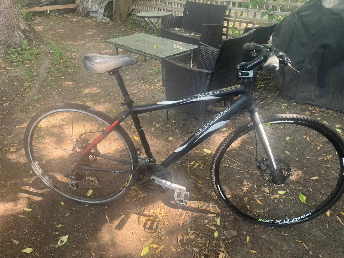 Genesis Trafik 7.0 Commuter Hybrid Bike thumbnail