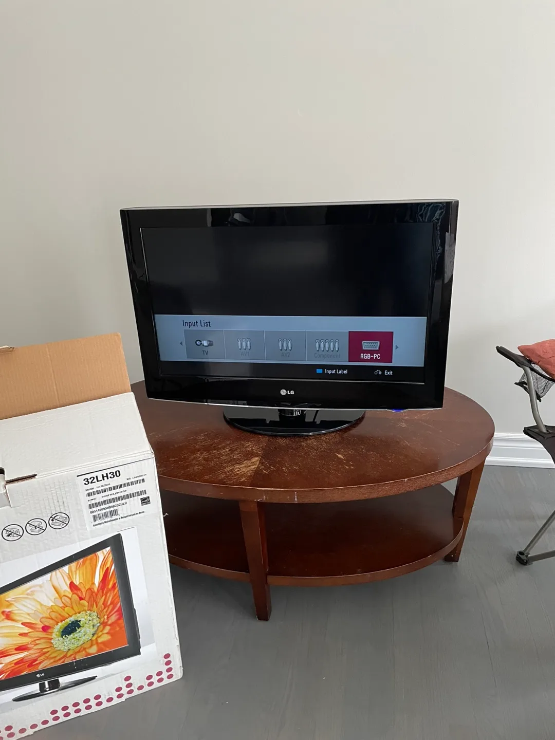 LG LH30 LCD TV image indicator(3)