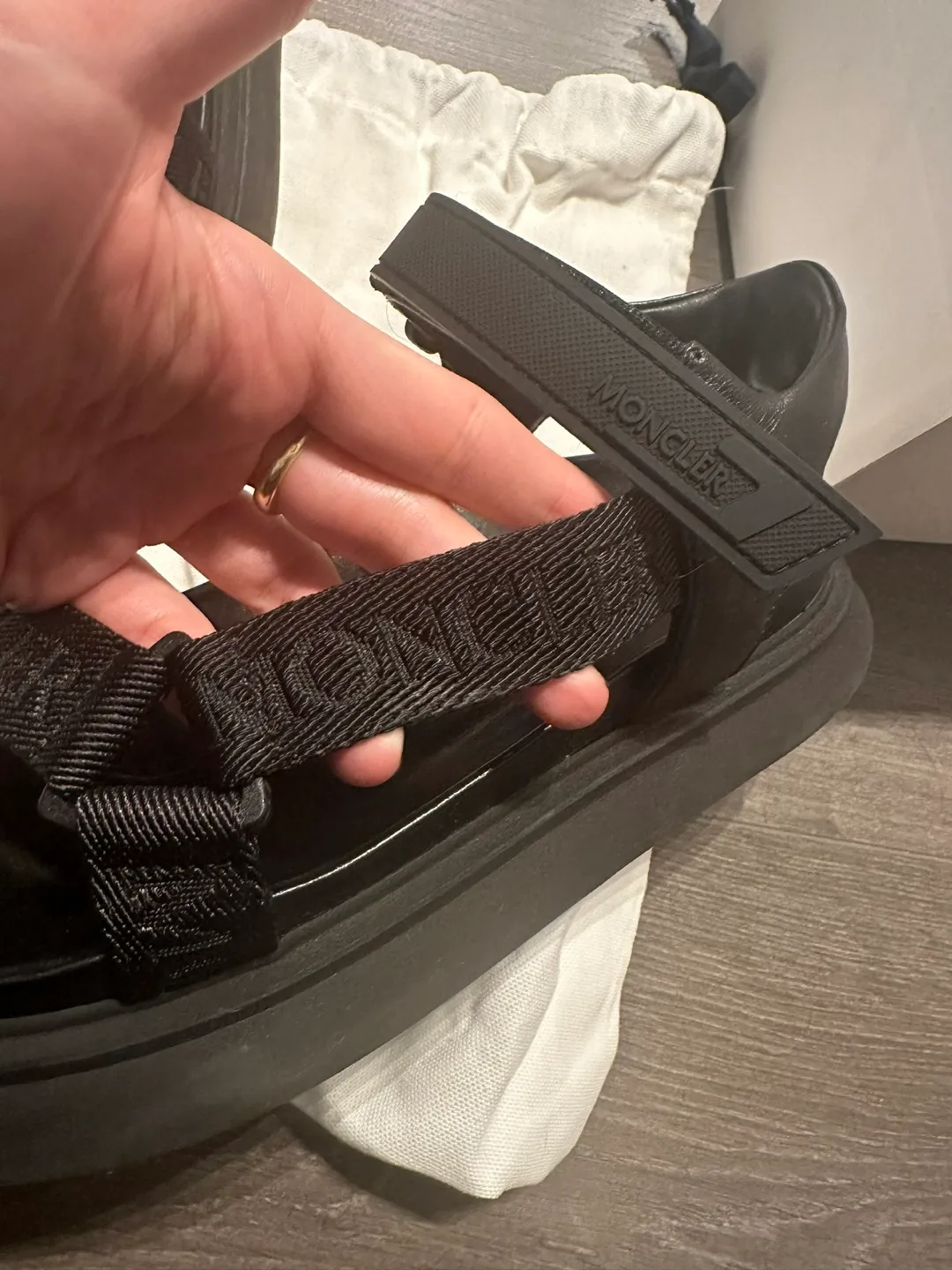 Moncler Catura Sandals 39 image indicator(5)