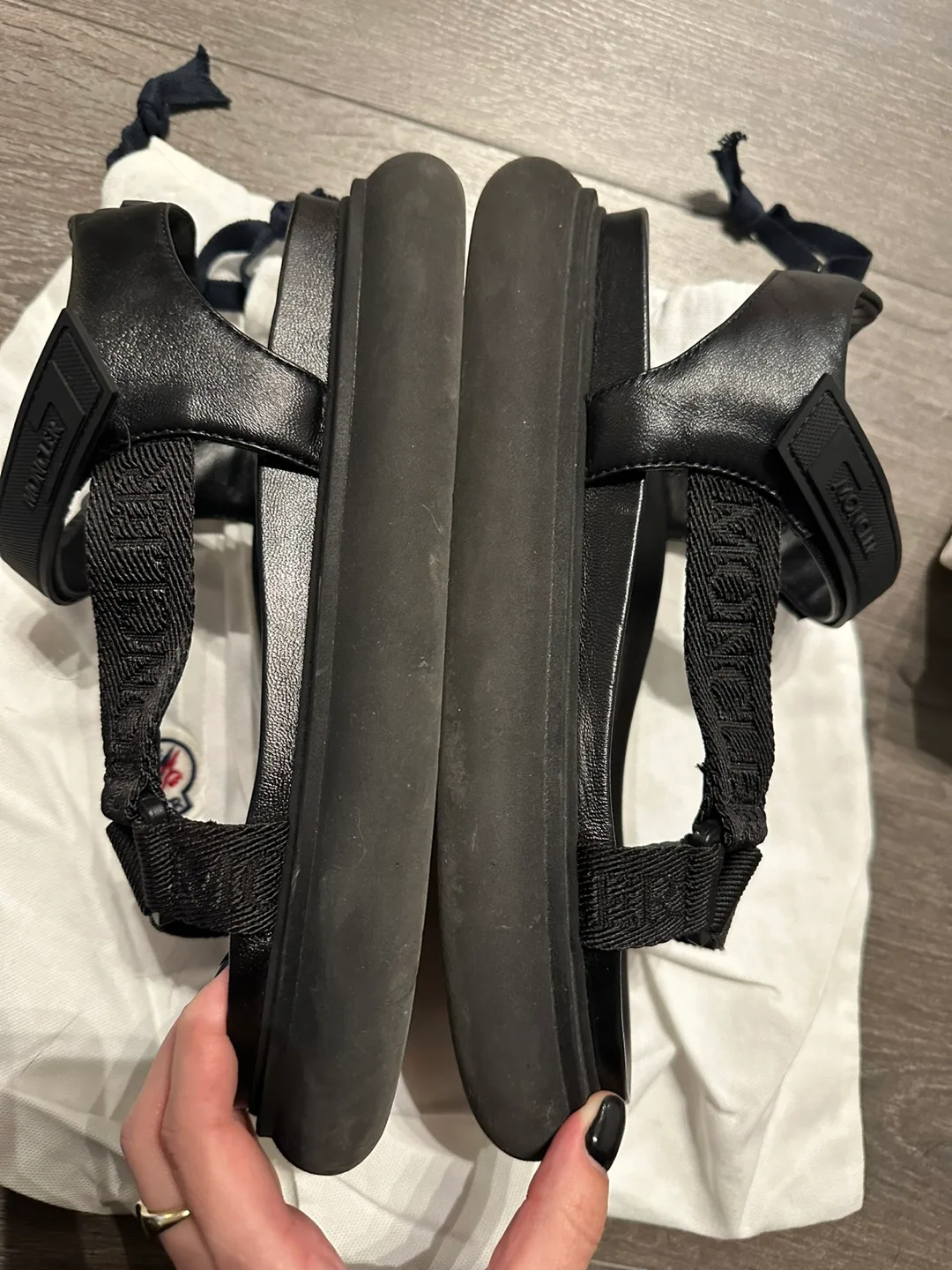 Moncler Catura Sandals 39 image indicator(10)
