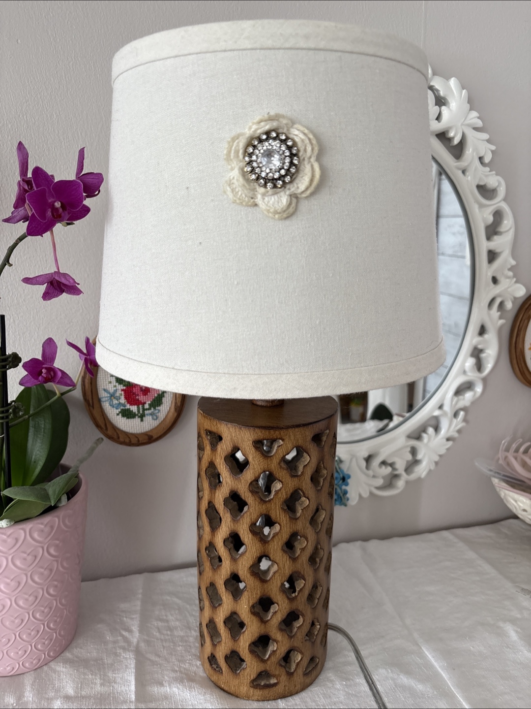 Table Lamp with Wooden Base - photo 2