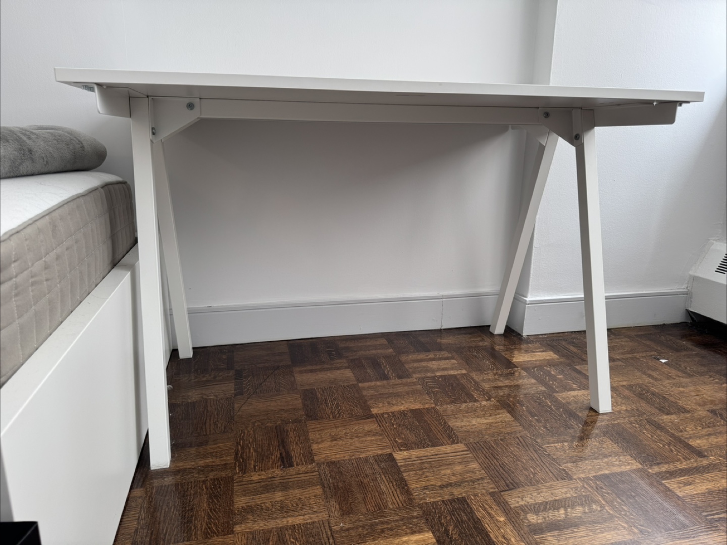 White Desk - photo 3