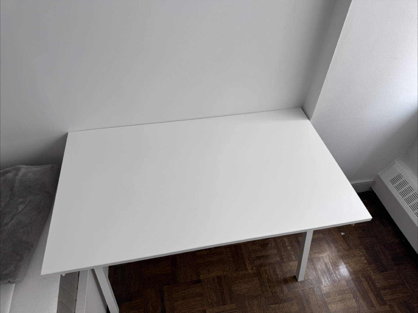 White Desk - photo 2
