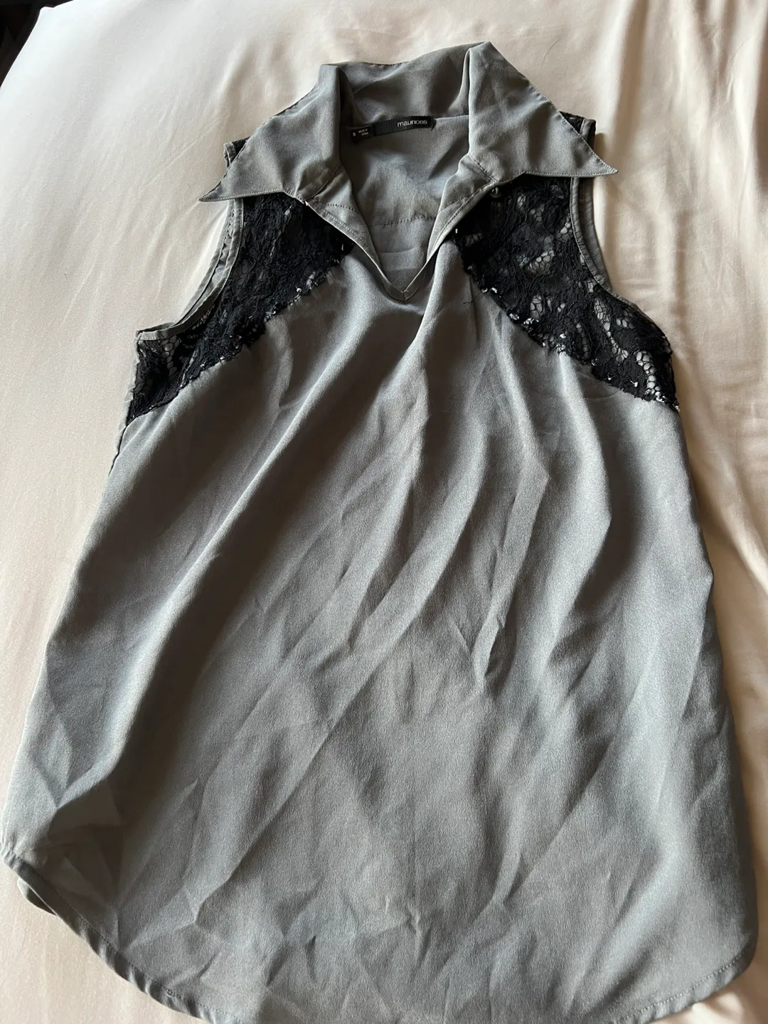Sleeveless top with lace detail thumbnail