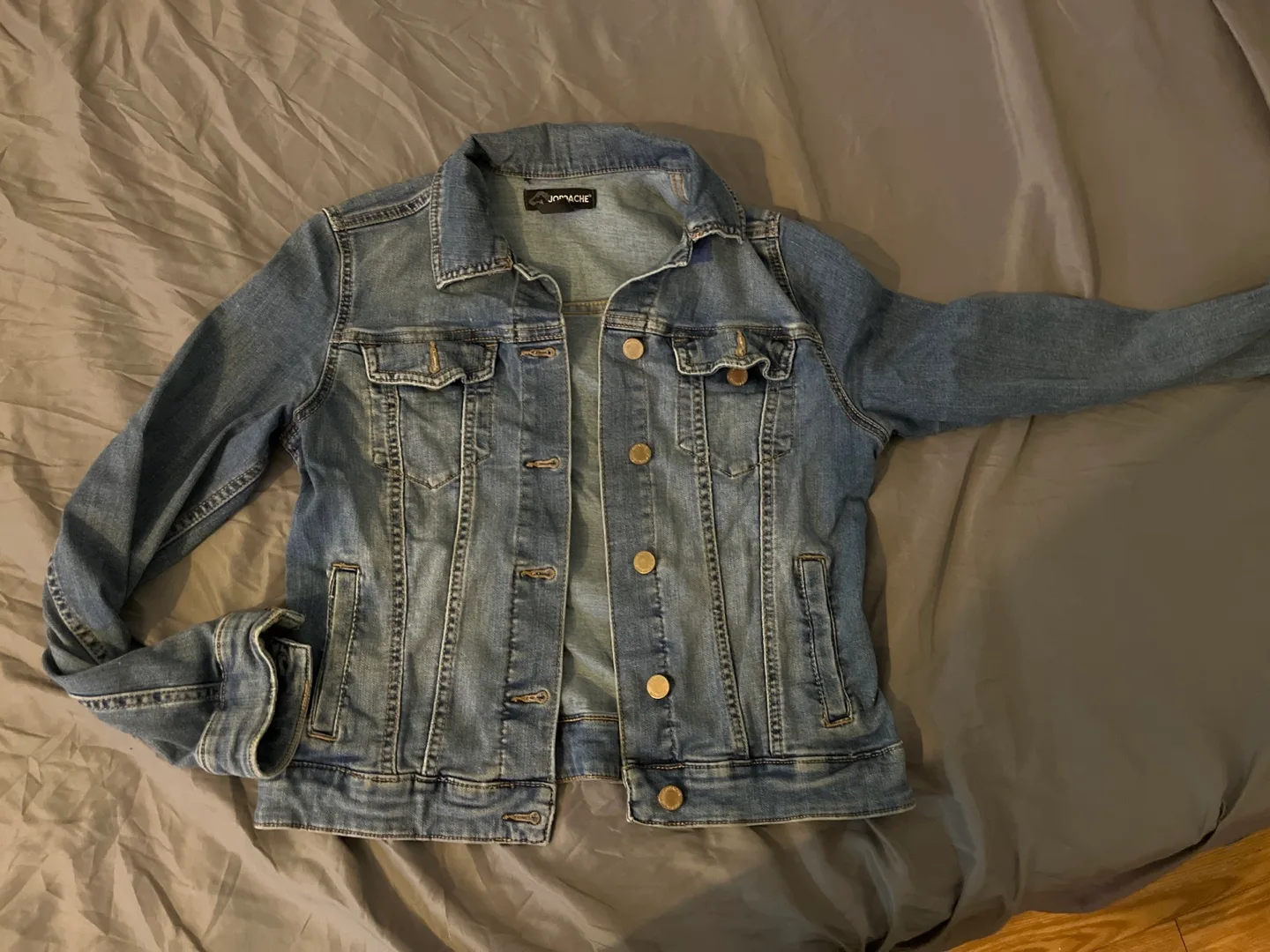 Denim jacket - size medium thumbnail