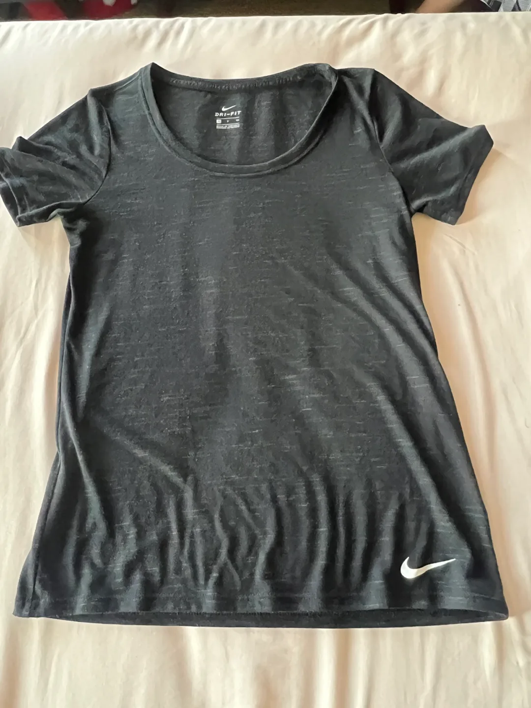 Nike Dri-Fit Women's T-Shirt thumbnail