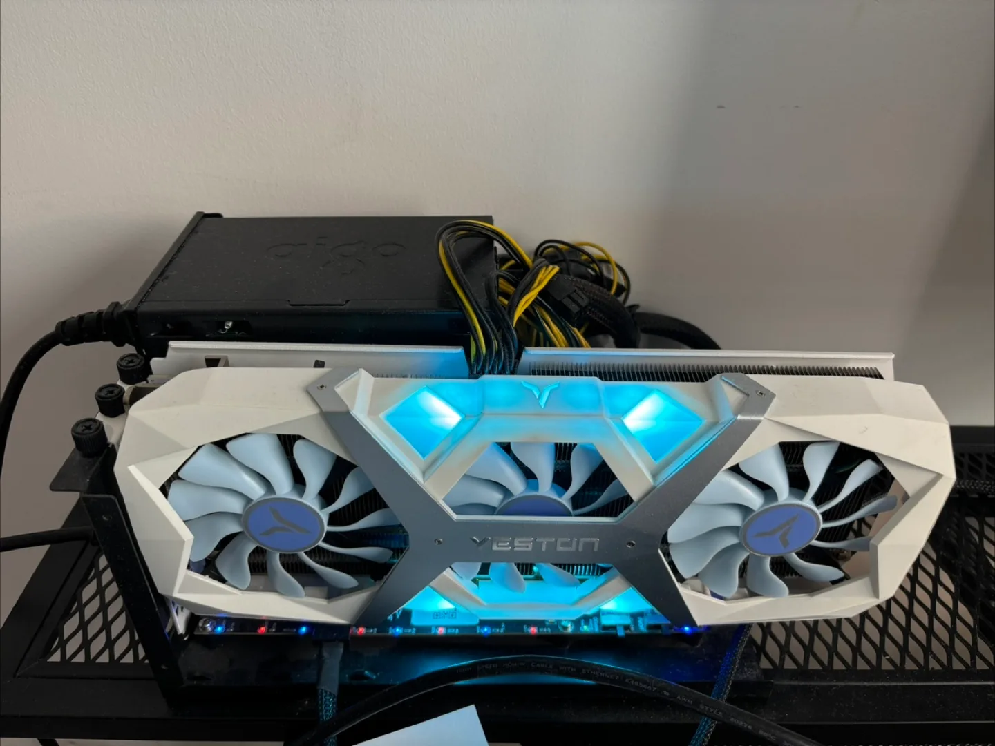 Yeston RTX 4060 Ti External GPU (eGPU) – Outlink Enclosure thumbnail