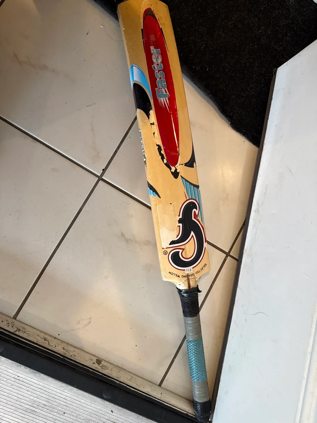 Cricket Bat thumbnail