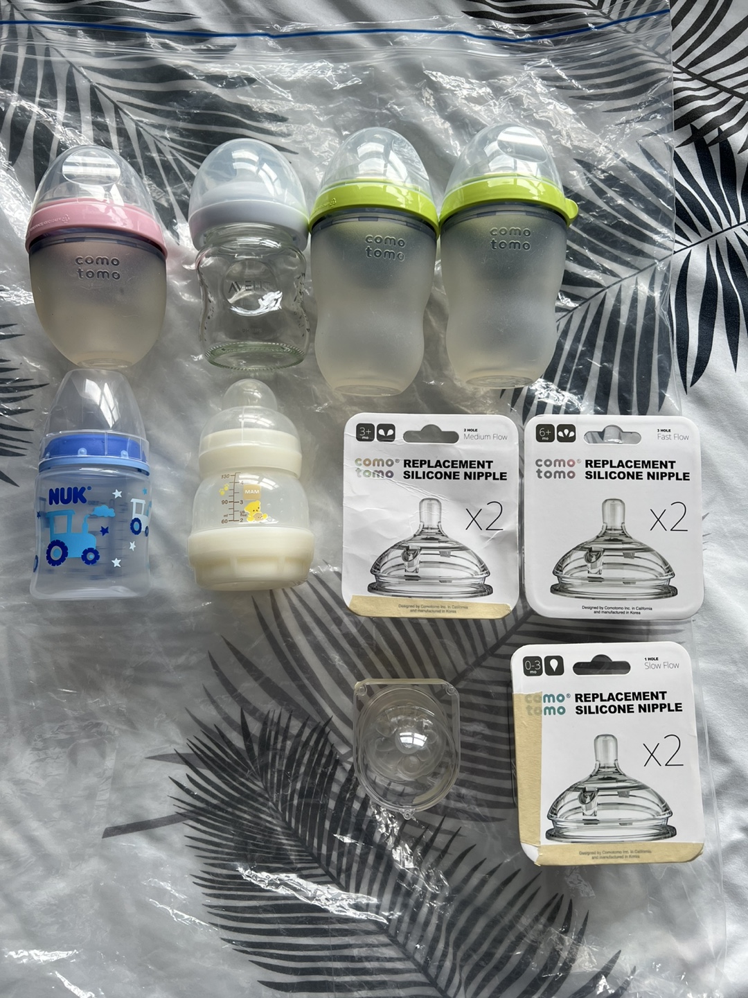🥕Baby Bottles & Replacement Nipples Bundle