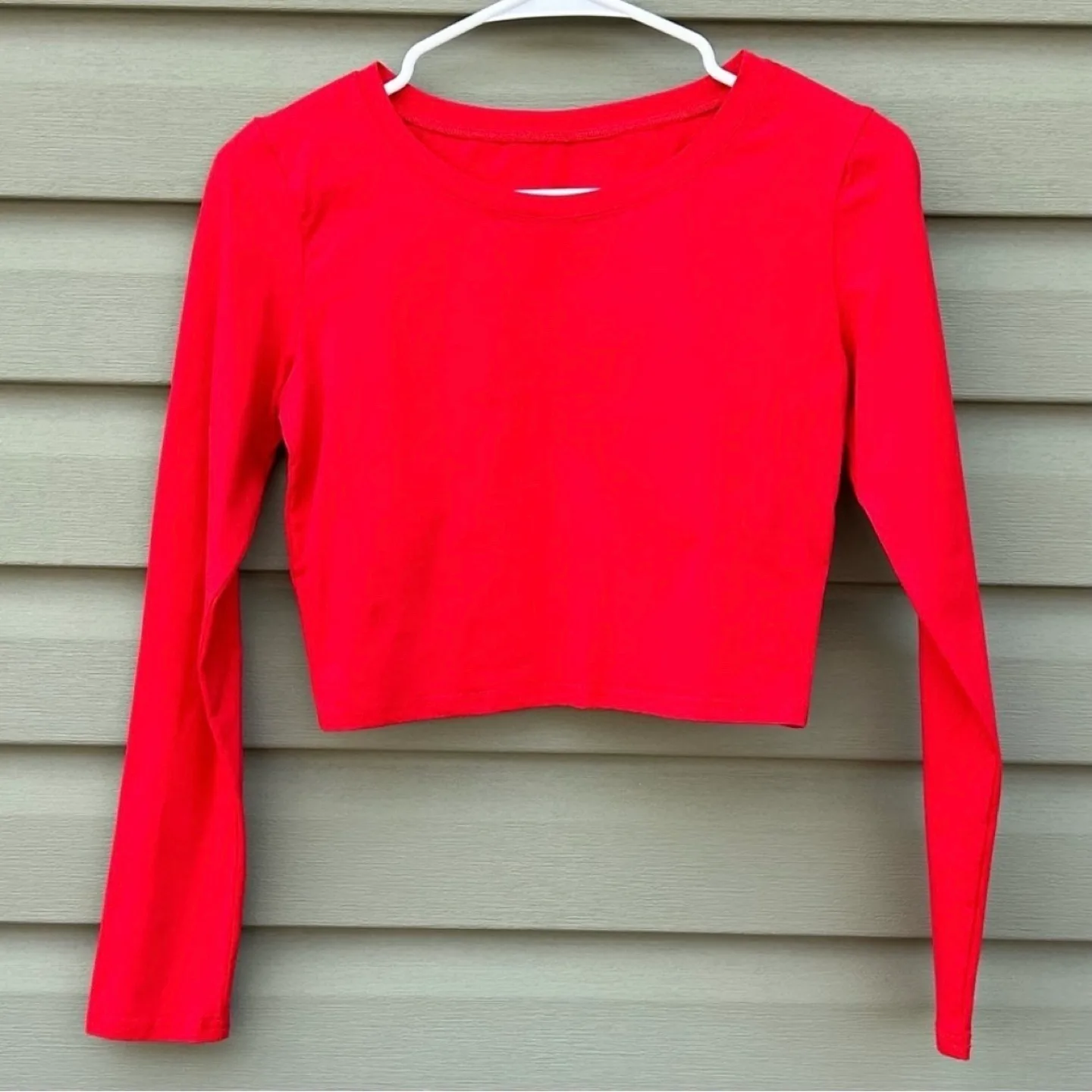 Artivaly Cropped Long Sleeved Crewneck T Shirt Womens Size M image indicator(2)