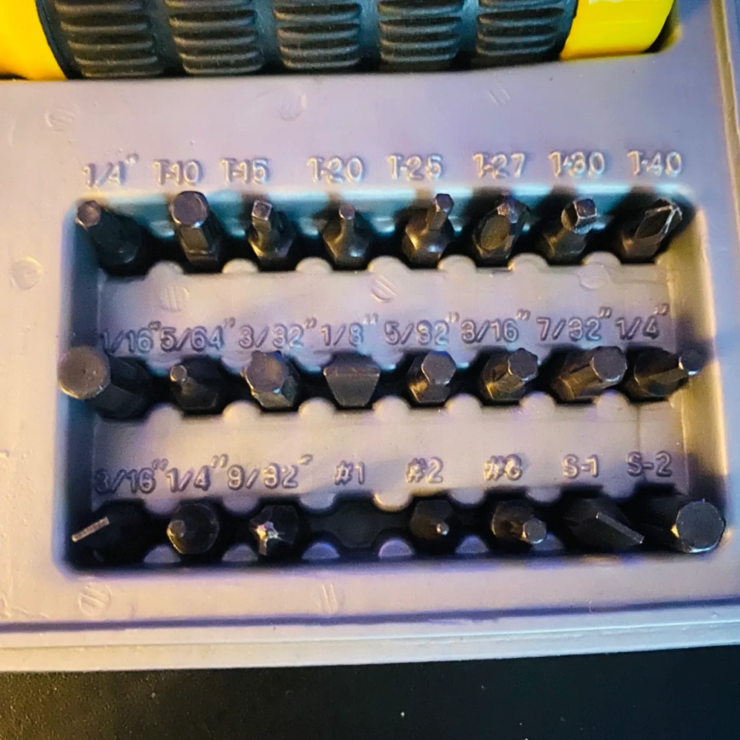 40 pc. Screwdriver set with bits & sockets 💚 image indicator(3)