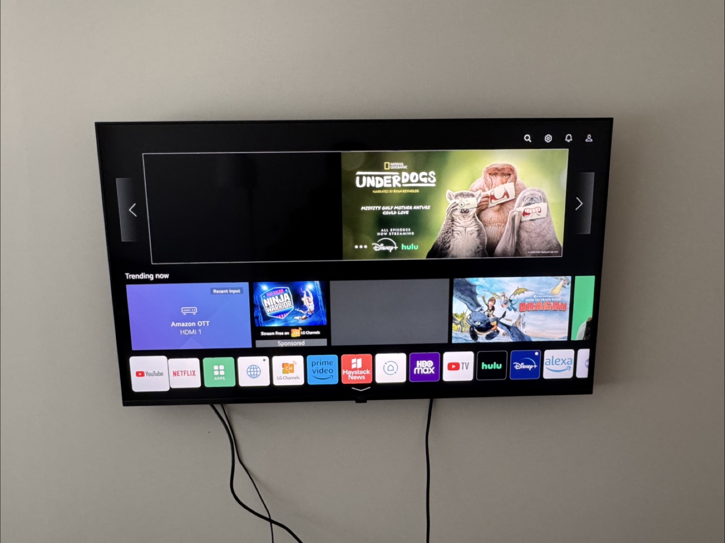 LG 4K UHD 43” LED TV