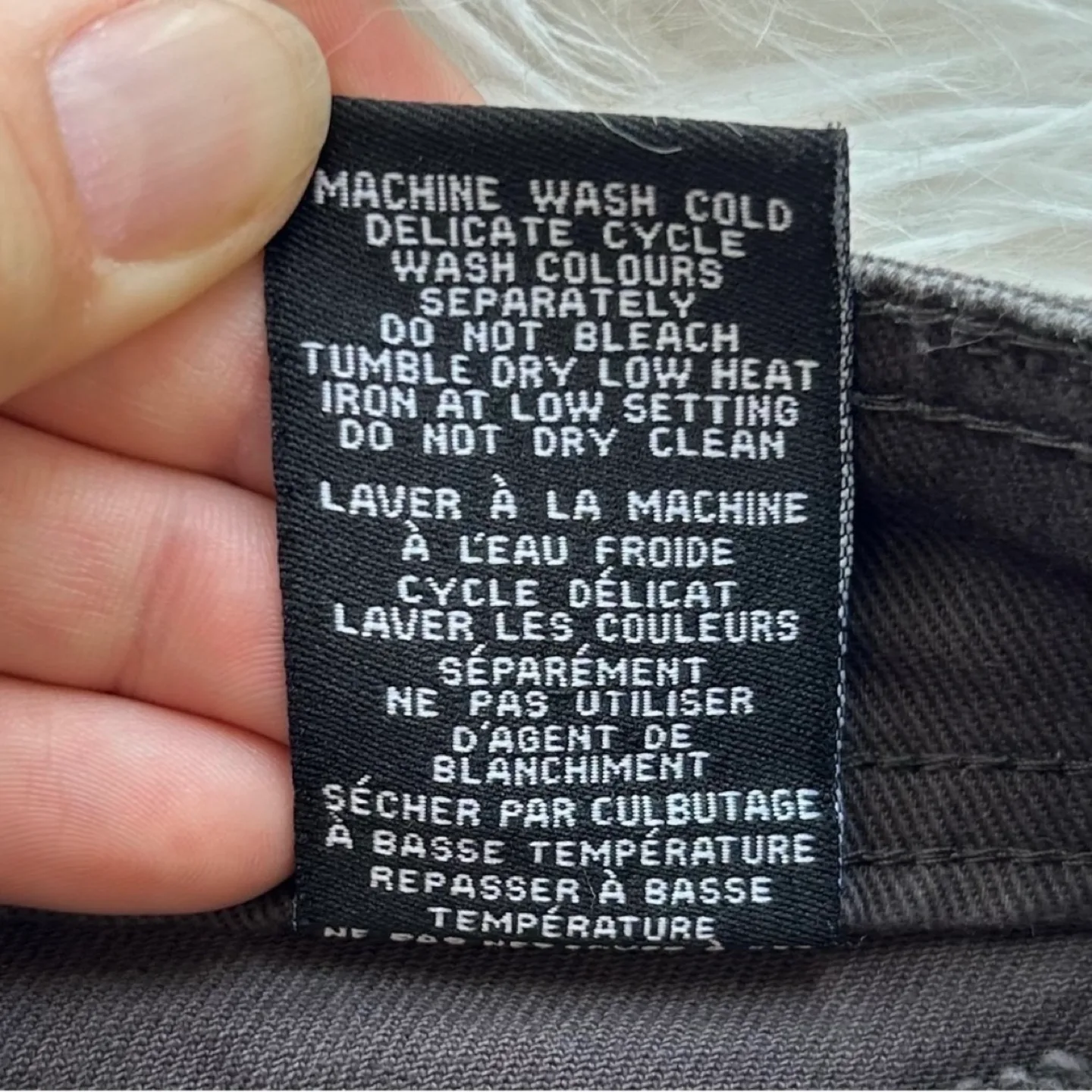 Nicole Miller Original High Rise Charcoal Denim Jeans Size 12 image indicator(6)