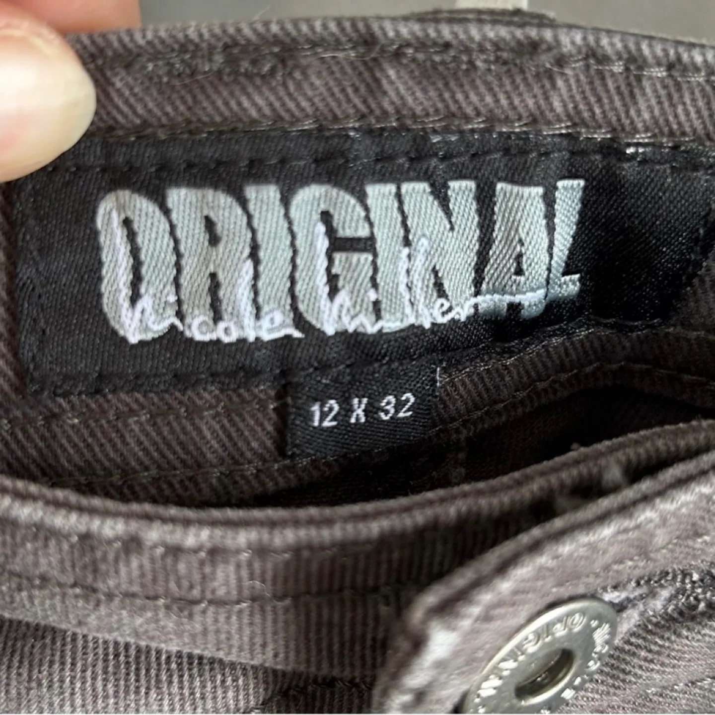 Nicole Miller Original High Rise Charcoal Denim Jeans Size 12 image indicator(3)