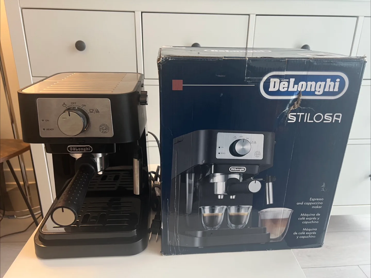 DeLonghi Stilosa Espresso and Cappuccino Maker thumbnail