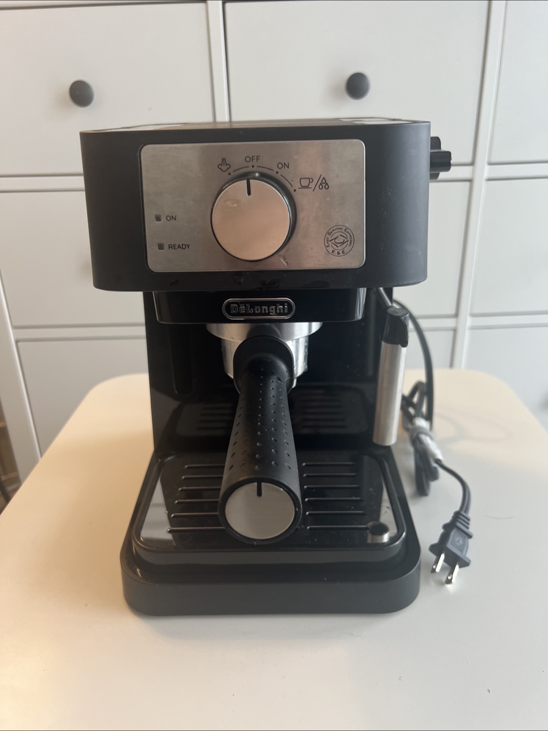 DeLonghi Stilosa Espresso and Cappuccino Maker - photo 2