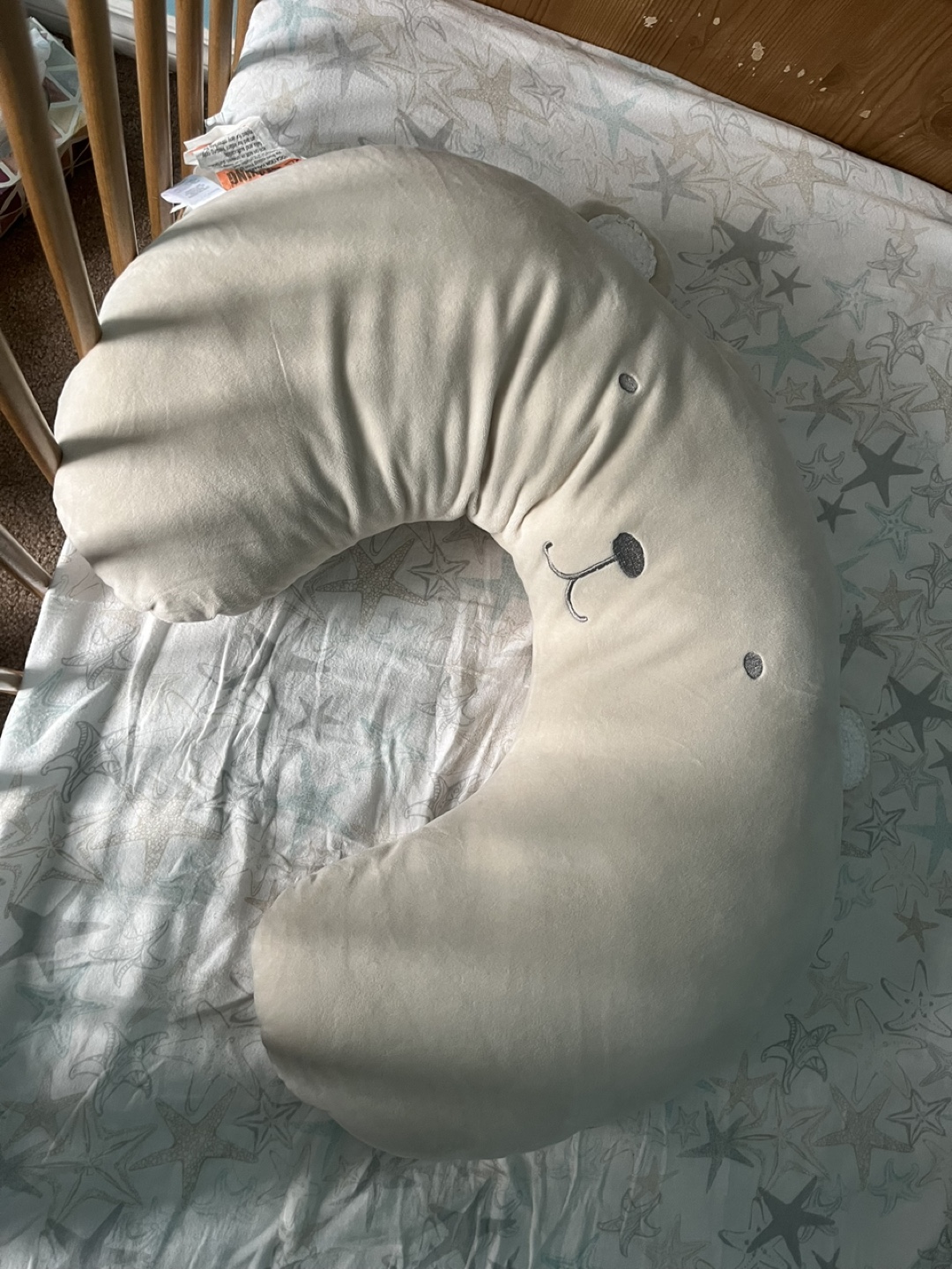 Height adjustable crib and Pillow-pick up today or tomorrow - photo 2