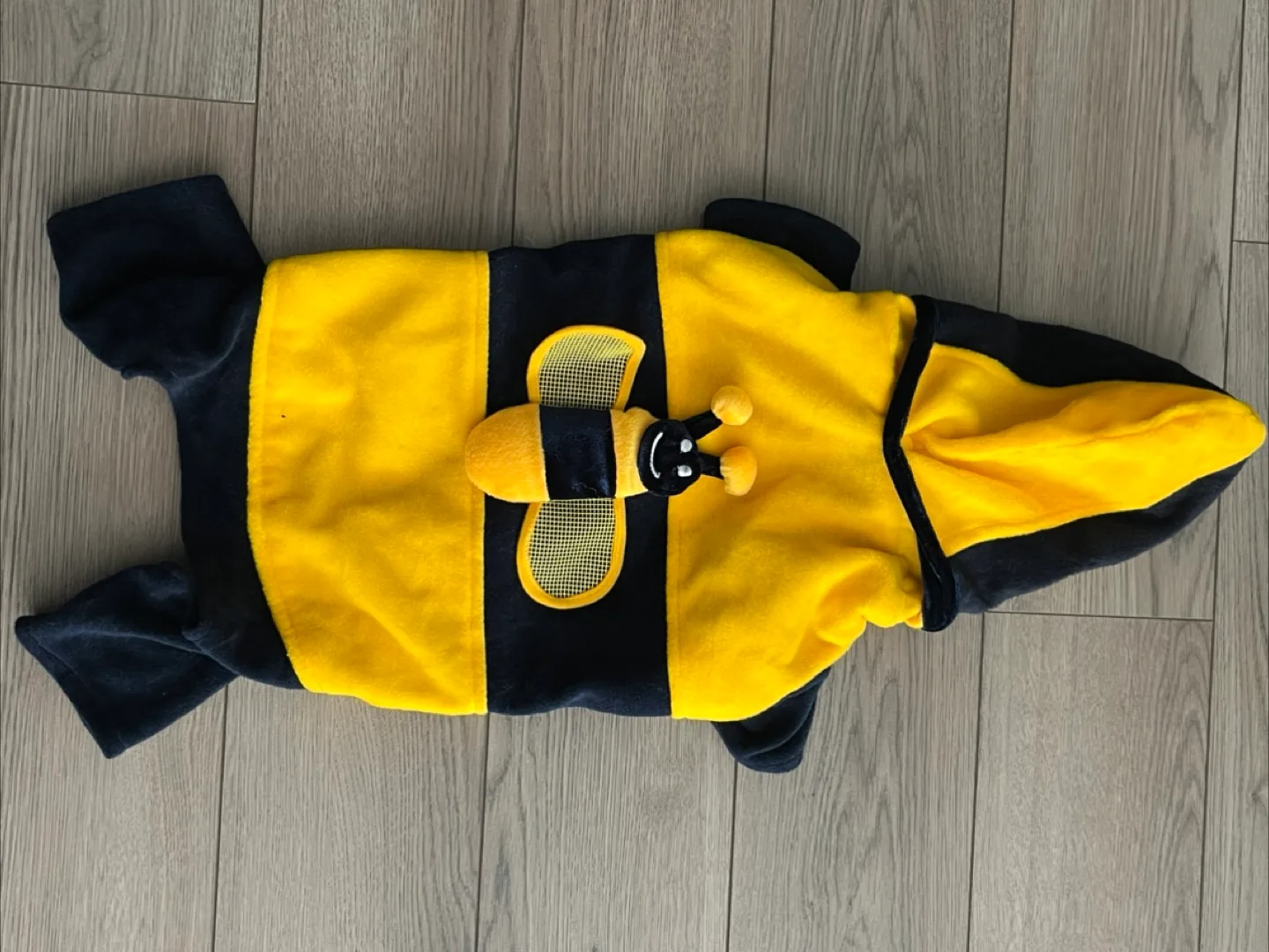 Doggie Adorable Bee Costume thumbnail