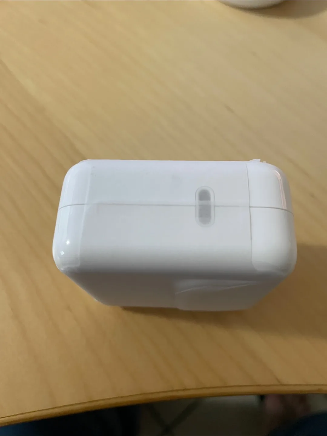 Apple 20W USB-C Power Adapter thumbnail