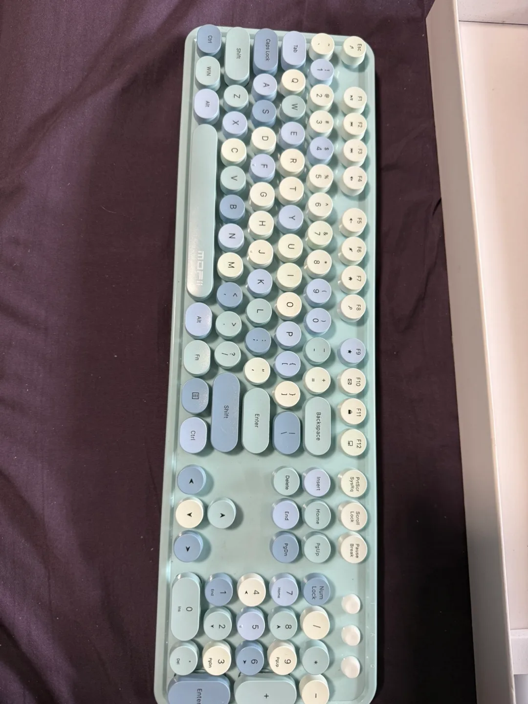 Pastel Blue Keyboard (Mofii brand) thumbnail