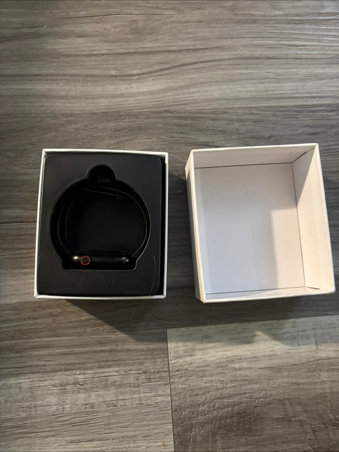 BNIB - Smartwatch with Accessories image indicator(2)