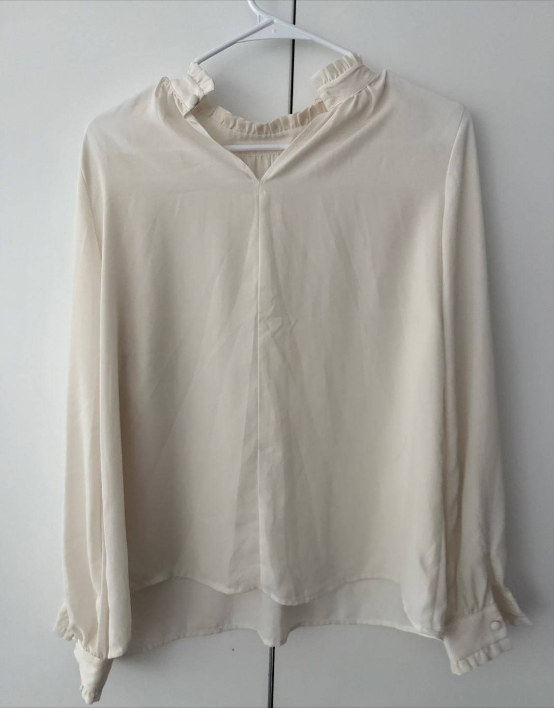 Ivory Blouse with Ruffle Detailing - photo 2