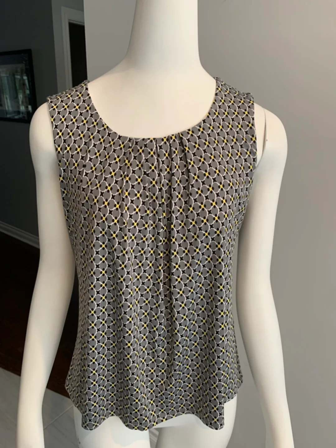Melanie Lyne Patterned Top thumbnail