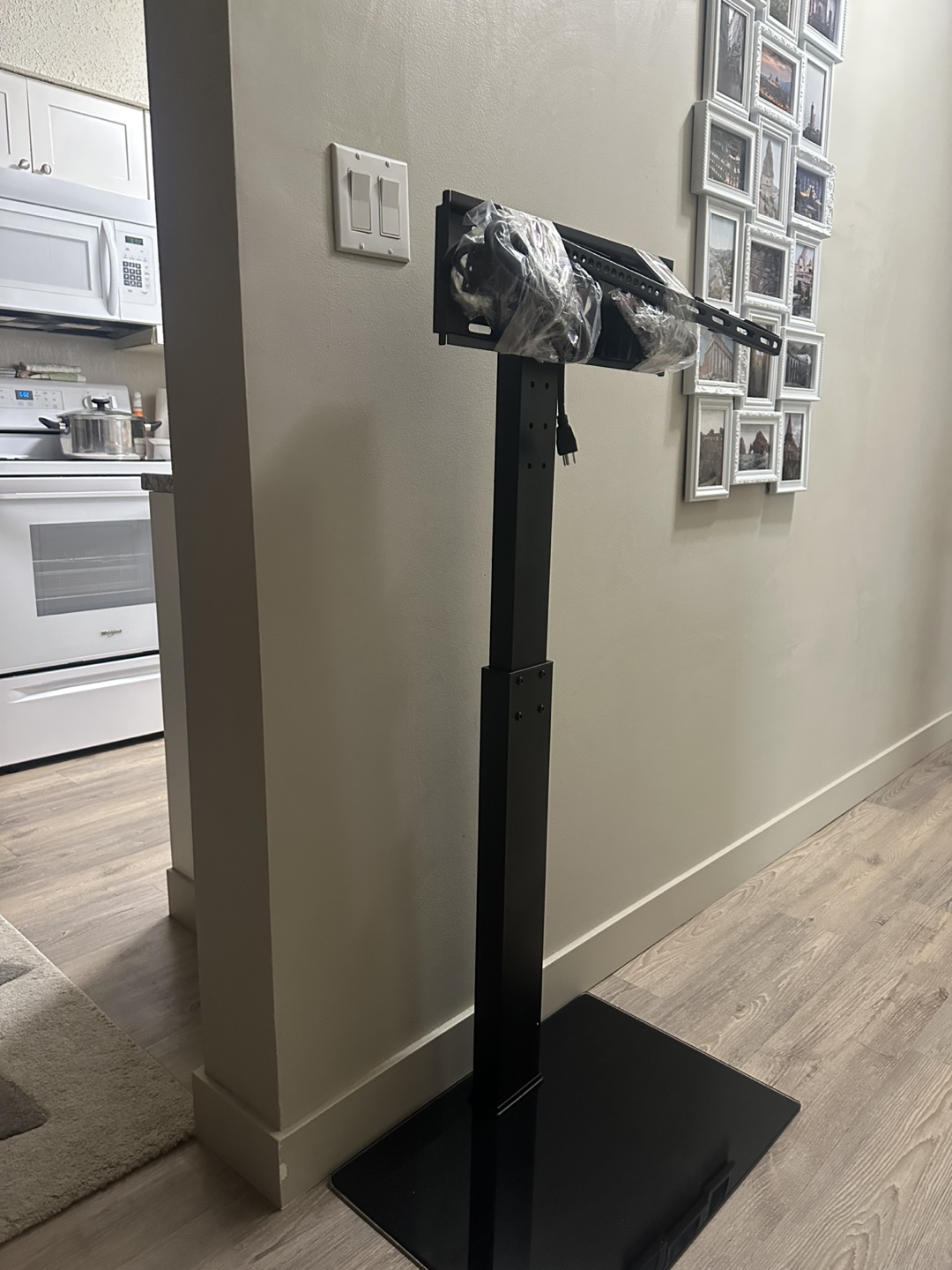 Brand new Rfiver heavy-duty floor TV stand