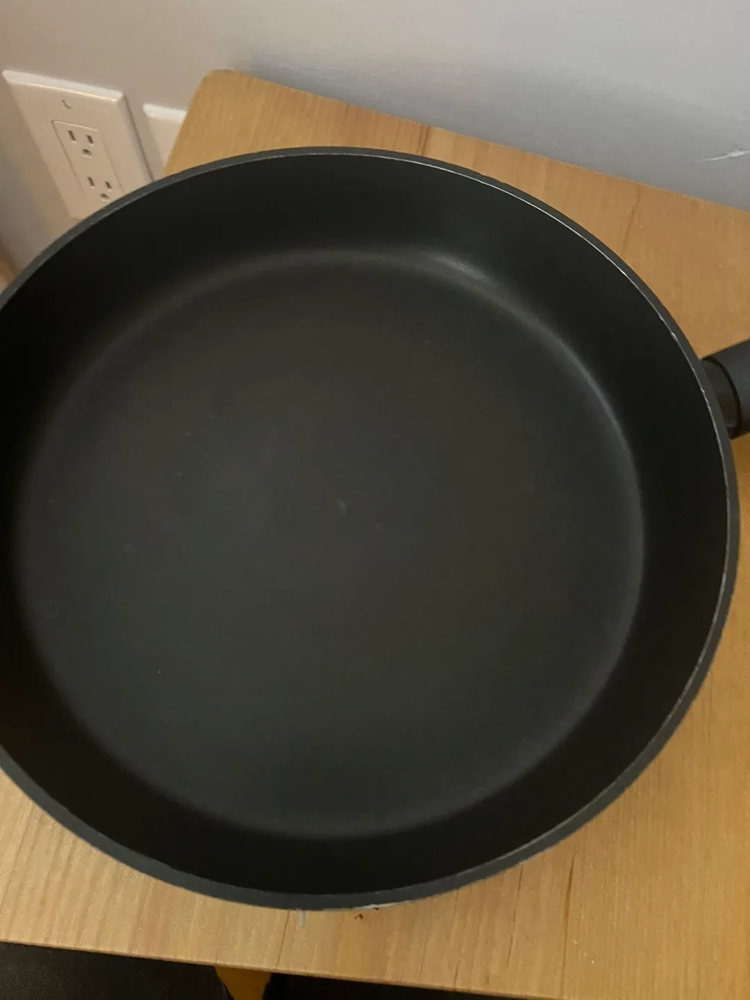 Large Non-Stick Frying Pan image indicator(3)