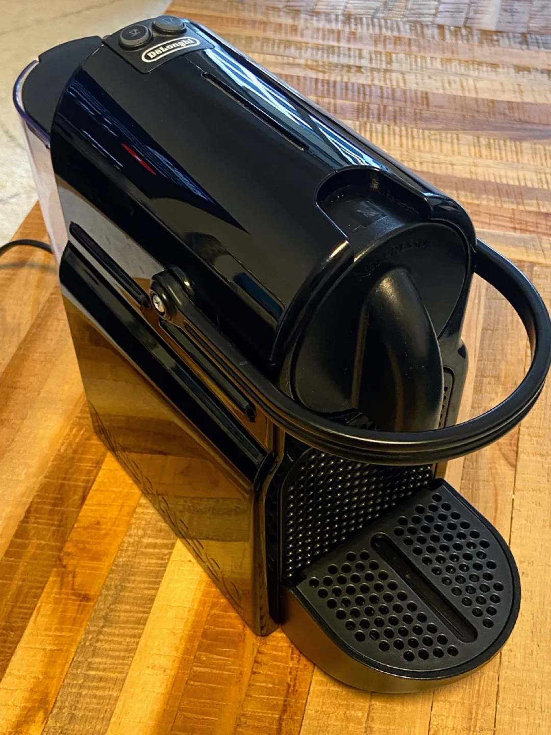 Nespresso Inissia Coffee Maker thumbnail