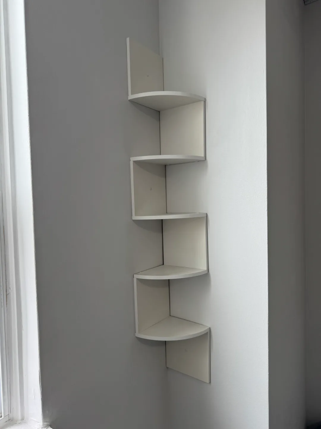 Corner Wall Shelves thumbnail