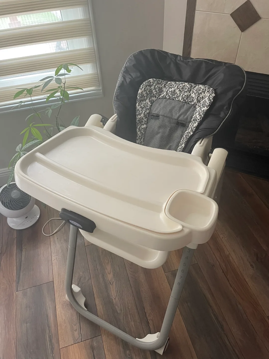 Graco Tablefit High Chair image indicator(2)