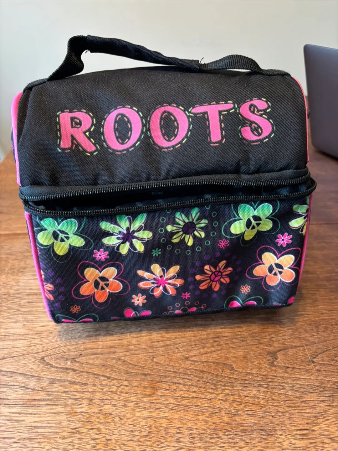 Roots Insulated Lunch Bag thumbnail