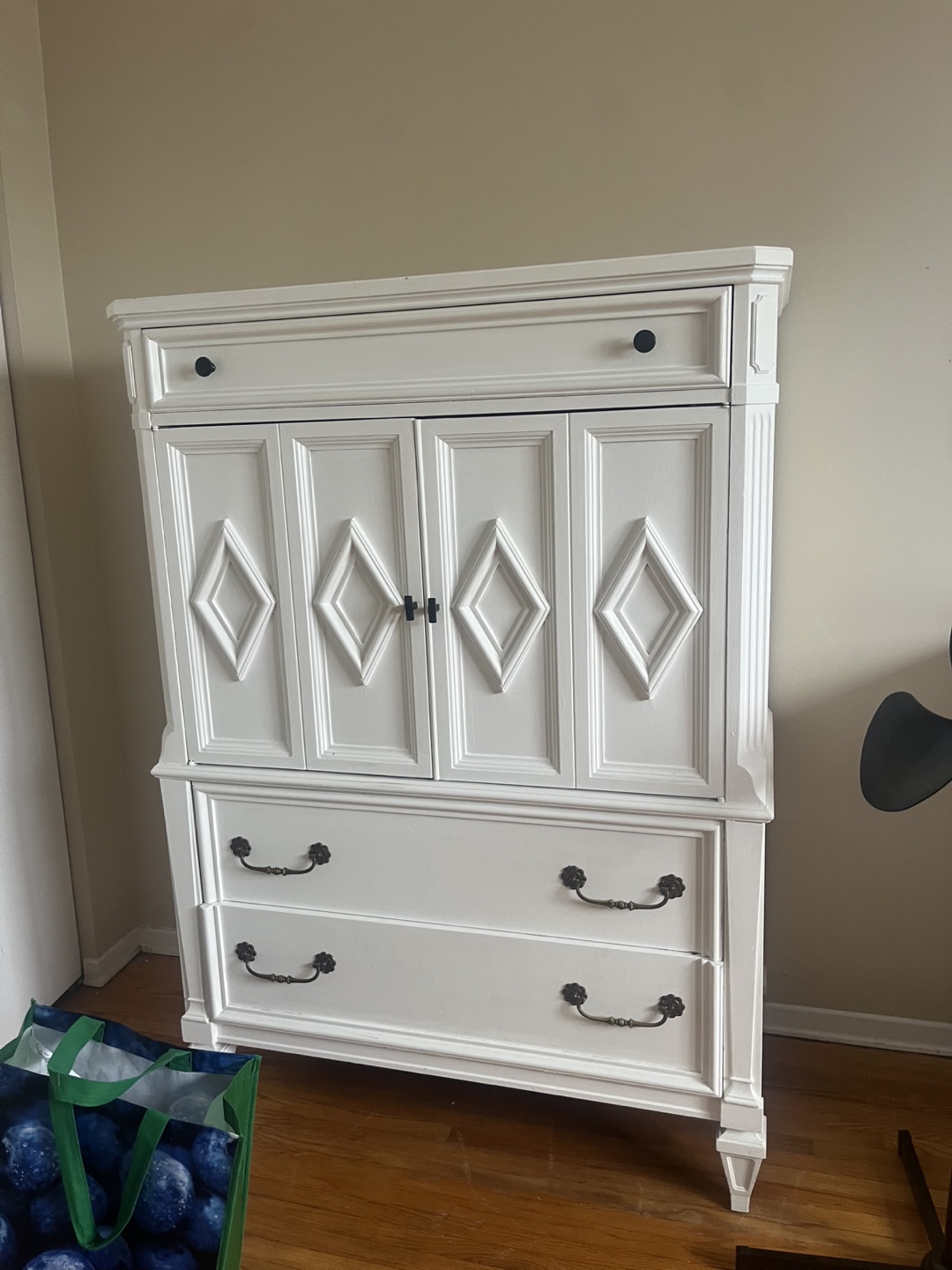 Two white dressers - photo 3