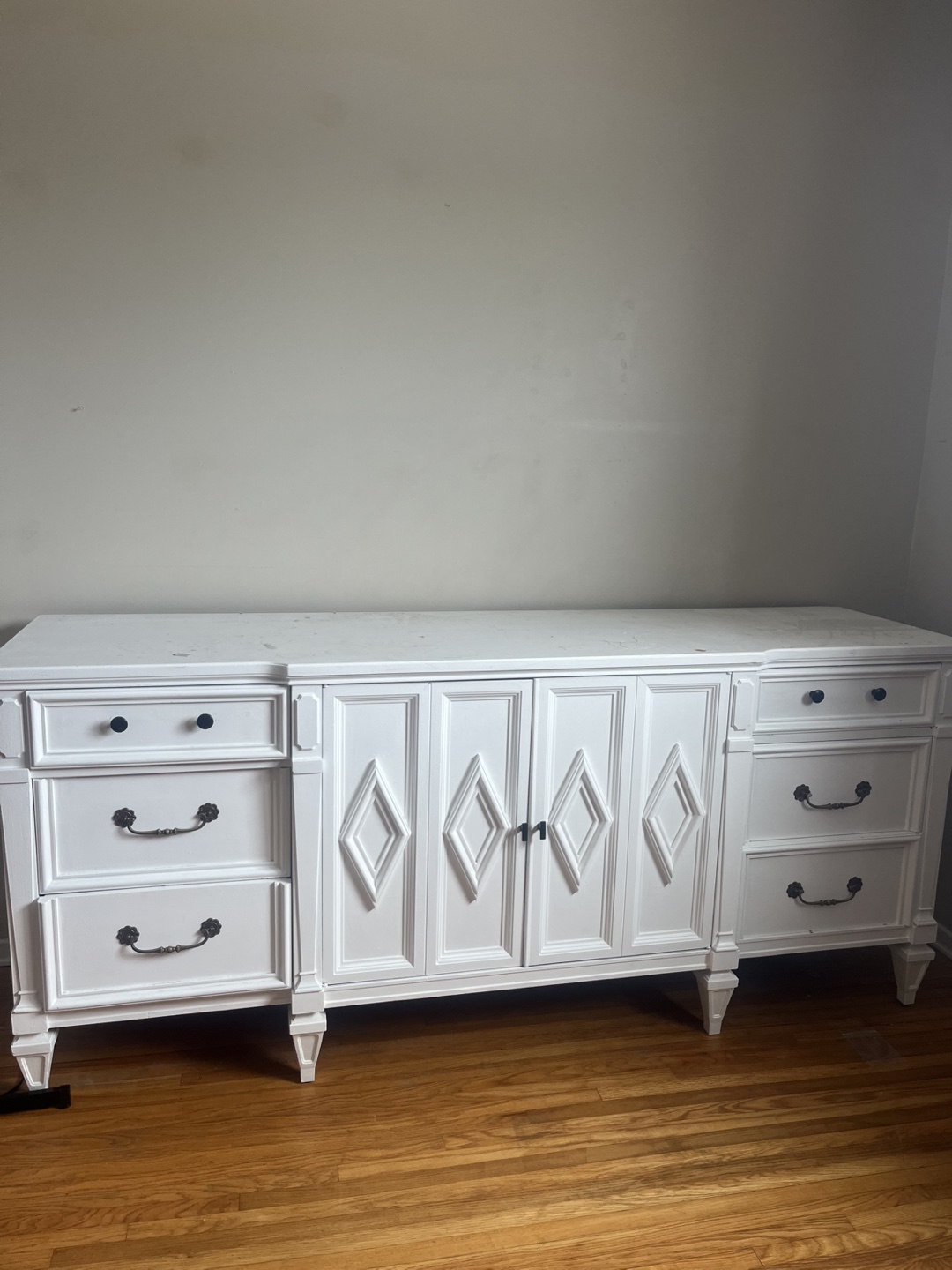 Two white dressers - photo 2