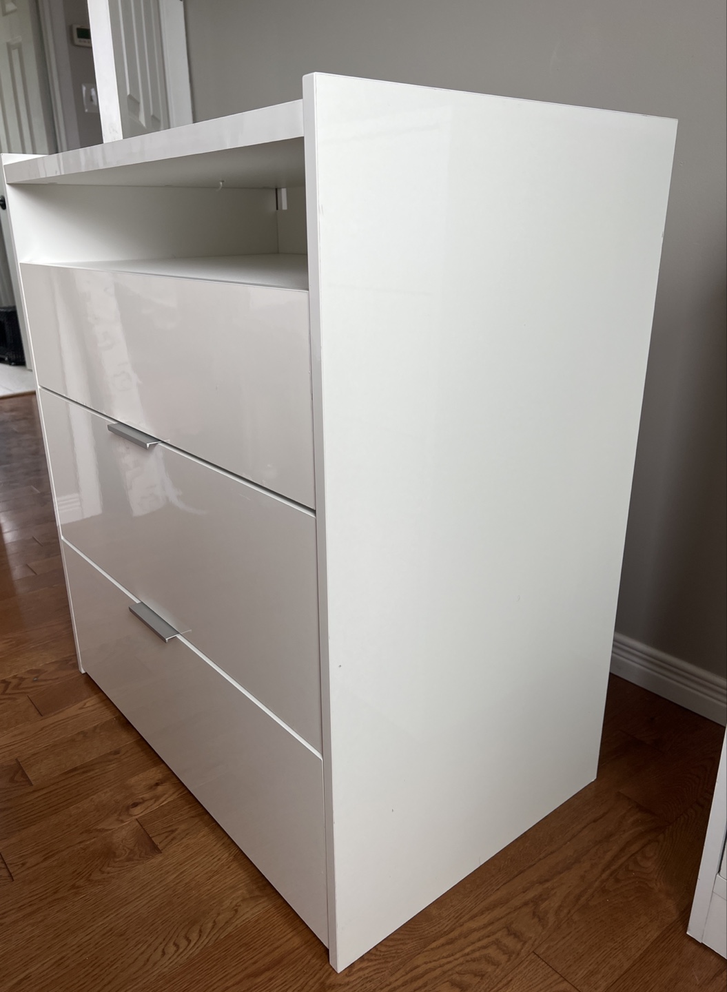 White Dresser with 3 Drawers - photo 2