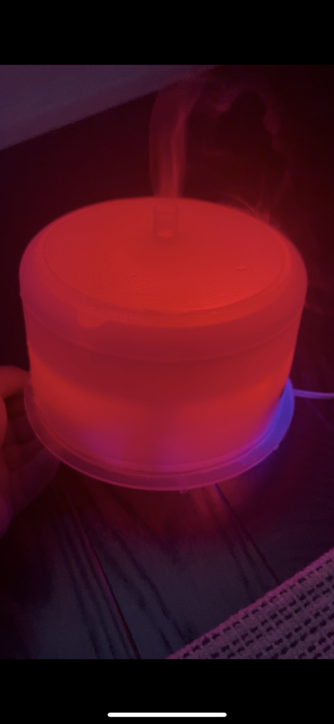 Air humidifier with oil fragrances