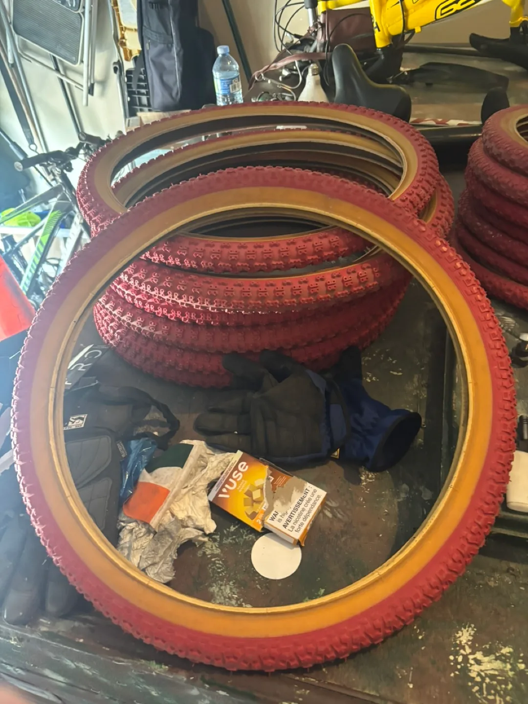 Set of Red Bicycle Tires image indicator(2)